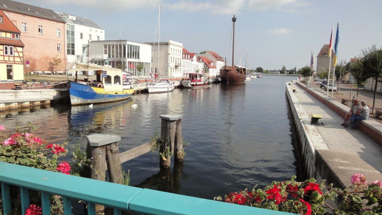 Fewo "Hafenblick" Ueckermünde Extérieur photo