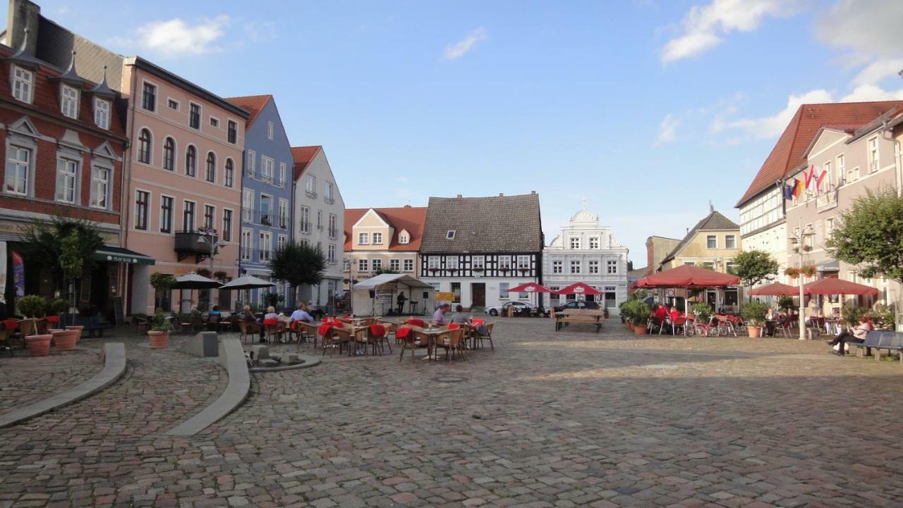 Fewo "Hafenblick" Ueckermünde Extérieur photo